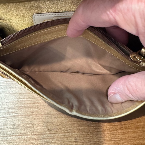 Coach Vintage Signature Stripe Chrysanthemum Appliqué Wallet - Picture 7 of 8